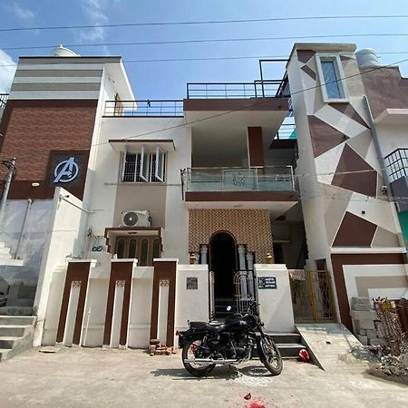 Kr Homestay Tiruvannāmalai Zewnętrze zdjęcie