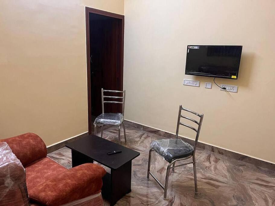 Kr Homestay Tiruvannāmalai Zewnętrze zdjęcie